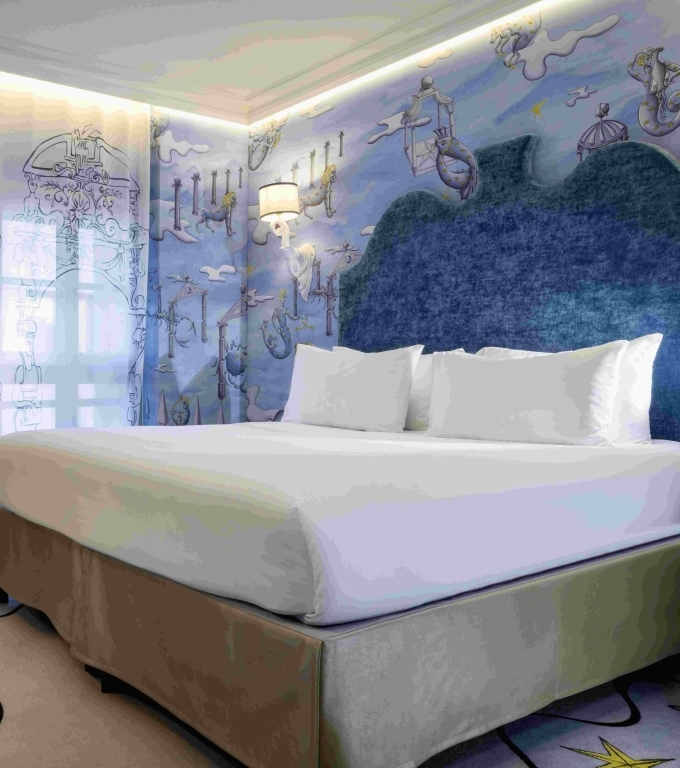 Vue d'ensemble de la chambre Originale avec lit double, h&ocirc;tel Le Magnifique Paris