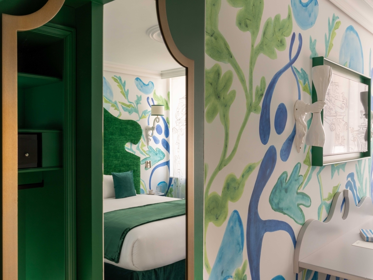 Cuarto de ba&ntilde;o de la habitaci&oacute;n familiar del Hotel Le Magnifique, en la margen izquierda de Par&iacute;s